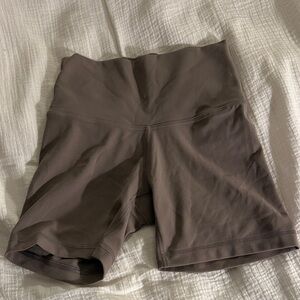 aritzia tie front short